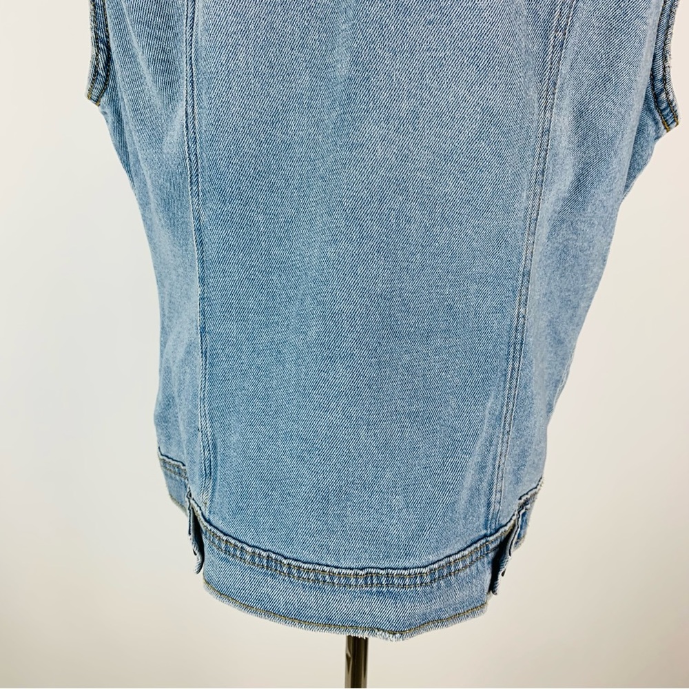 Universal Thread Denim Vest Medium - image 8